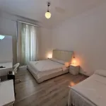 Casa Nel Centro Della Citta - House In The City Center-Casa Nel Centro Della Citta